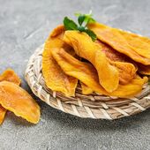 🤩Jah, Sinu lemmikud mangolaastud nüüd -15% 

Kas teadsid, et

mangos on ohtralt vitamiine ja toitaineid, mis aitavad kehal ennast küllastununa tunda. 

🥭Kiudainerikas puuvili aitab seedesüsteemil toimida ning kaloreid põletada, aidates kaasa kaalukaotusele.

🥭Mango tugevdab immuunsüsteemi – C- ja A-vitamiini ning 25 eri tüüpi karotenoidide kombinatsioon on patogeenidele surmav ning toetab immuunsüsteemi tööd.

🥭Mango muudab keha aluselisemaks- mango sisaldab ohtralt viinhapet, õunhapet ning veidisidrunhapet, mis aitavad keha aluselist jääki suurendada.

Loe veel mango kasulike omaduste kohta siit 👉https://biolife.ee/avaleht/1116-mangolaastud-25kg.html

#biolife #mangolaastud #mango #snack #suupiste #tervislik #mahe #mahemangolaastud